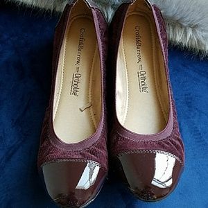 Croft & Barrow Maroon Flats size 7.5